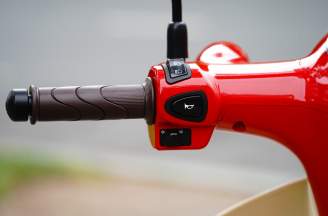 Honda Cub Hello Kitty Japan: Biểu tượng “cute” chuẩn Nhật, đáng sưu tầm và dễ mua tại Việt Nam