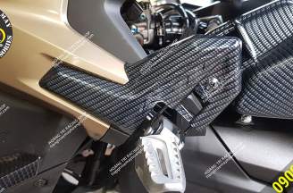 Airblade 2020 rear footrest with carbon paint
