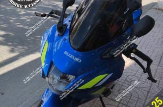 Suzuki GSX 150 . Windshield
