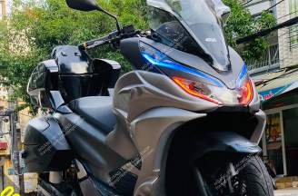 Top box PCX 2018 - Body in front of Honda Gold Wing style
