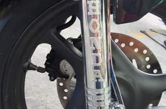 Chrome-plated Airblade front fork
