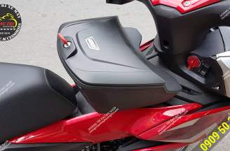 Genuine Givi G10N middle box installed for Winner X
