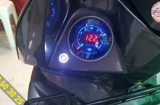 Airblade 2016 volt meter and tachometer
