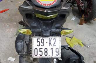 Cut the tail of the number plate NVX 2017
