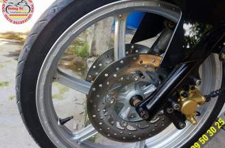 X1R wheels with 2 discs in front of Exciter 150
