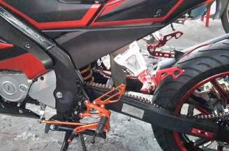 Toy Fz150i - Bikers footrest
