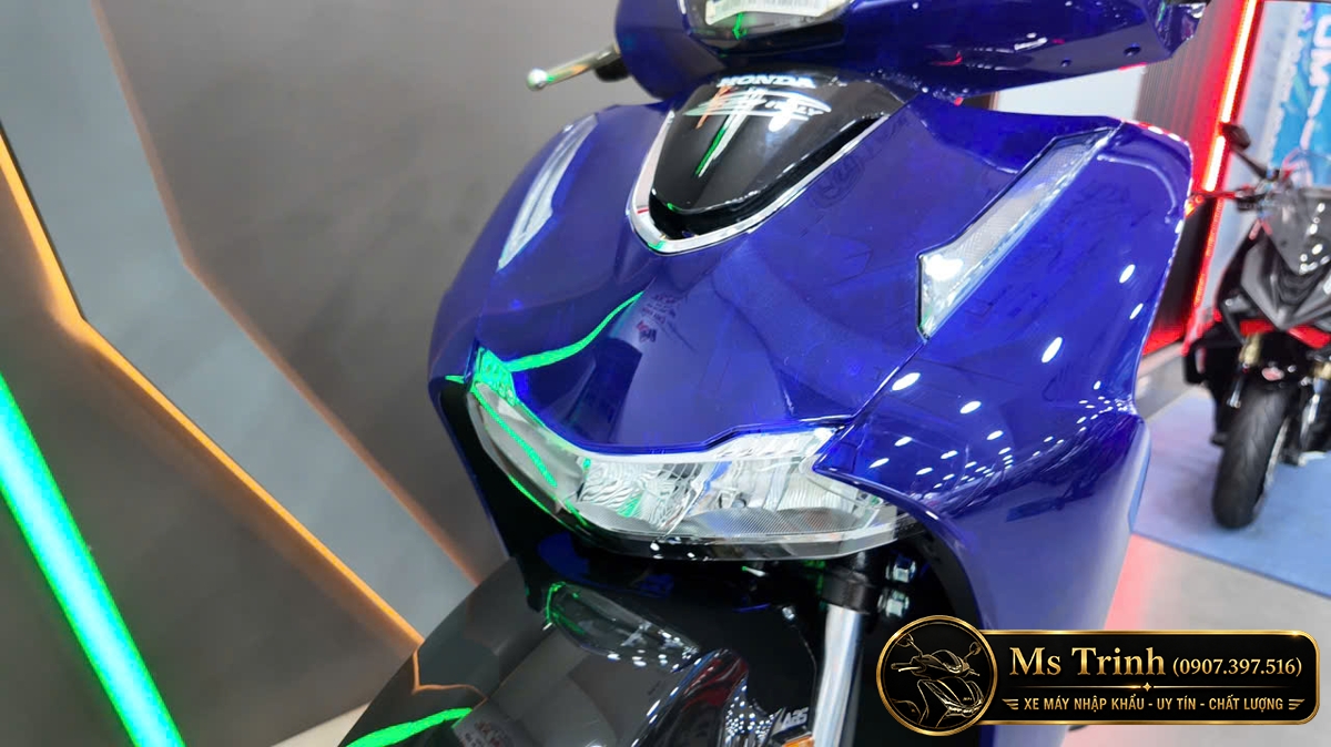 SH150 Vetro Blue HMR Vẫn là sắc xanh Sapphire, nhưng diện mạo đã khác