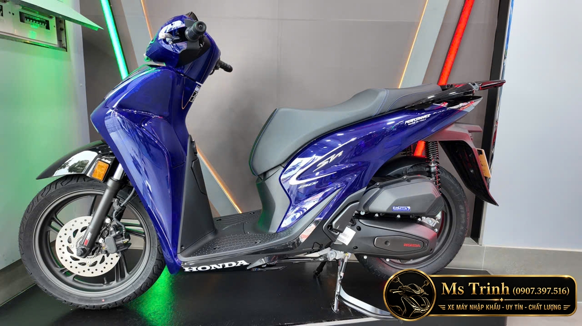 SH150 Vetro Blue HMR Vẫn là sắc xanh Sapphire, nhưng diện mạo đã khác