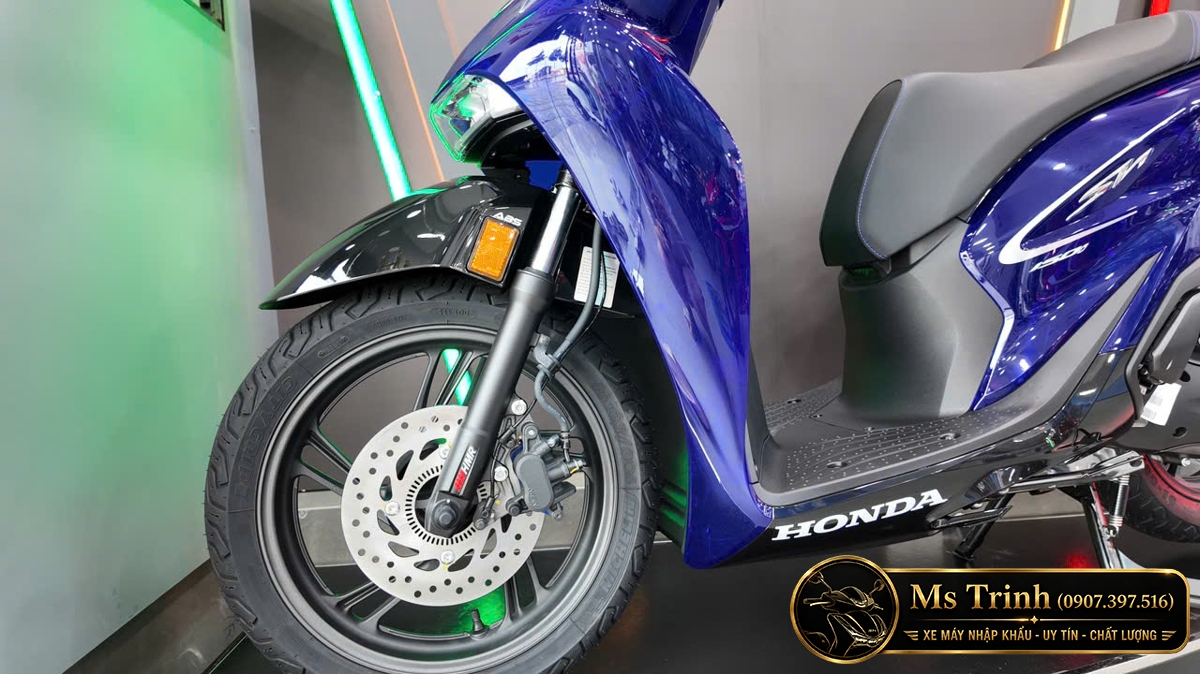 SH150 Vetro Blue HMR Vẫn là sắc xanh Sapphire, nhưng diện mạo đã khác