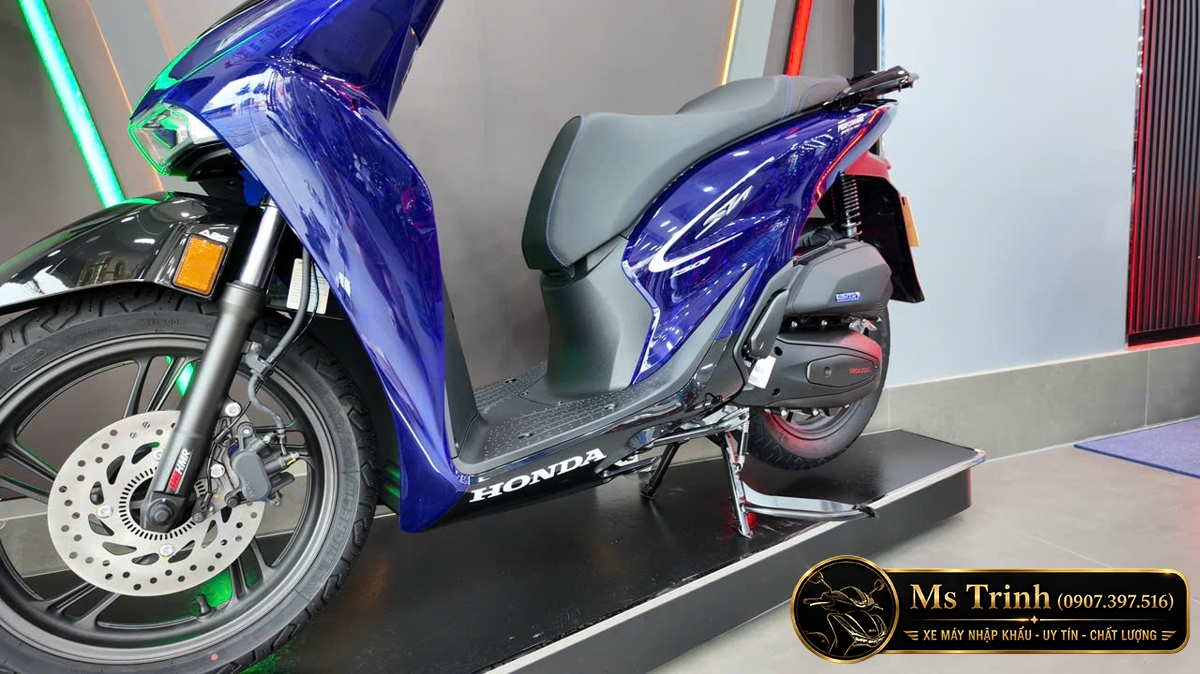 SH150 Vetro Blue HMR Vẫn là sắc xanh Sapphire, nhưng diện mạo đã khác