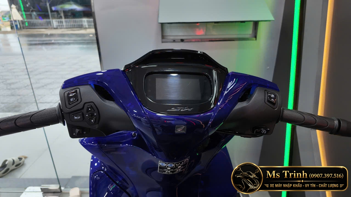SH150 Vetro Blue HMR Vẫn là sắc xanh Sapphire, nhưng diện mạo đã khác