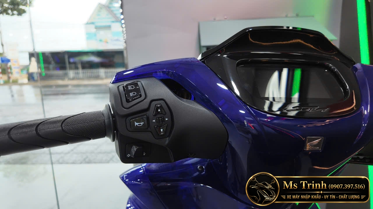 SH150 Vetro Blue HMR Vẫn là sắc xanh Sapphire, nhưng diện mạo đã khác