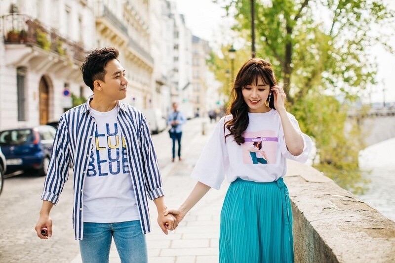 Trấn Thành và Hari Won là cặp đôi yêu nhau và đi đến quyết định kết hôn chỉ sau 2 tháng.